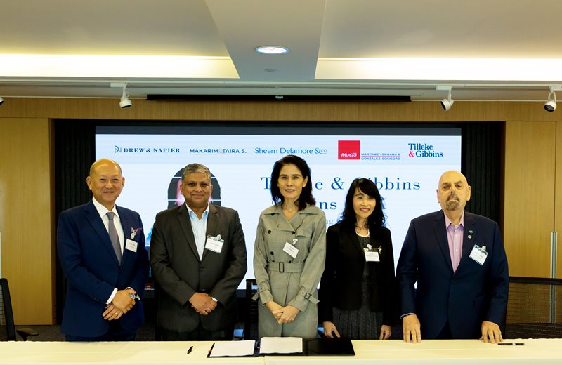 Signing-Ceremony-with-T-G.jpg Signing-Ceremony-with-T-G.jpg